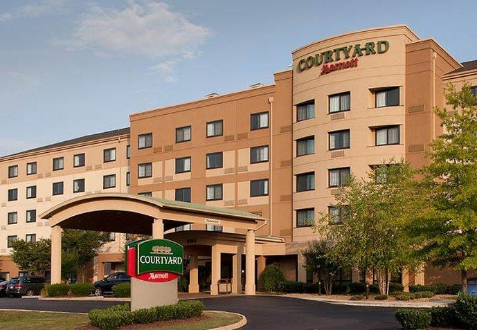 Courtyard Bristol Hotel Exterior photo